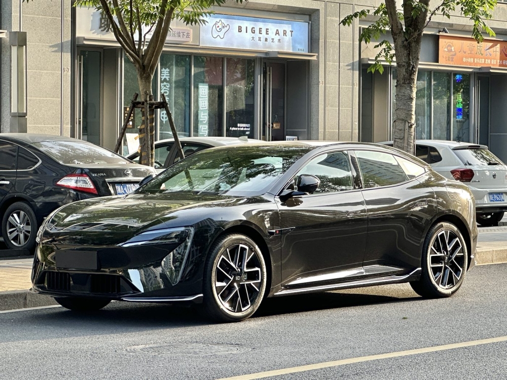 Obsidian Black